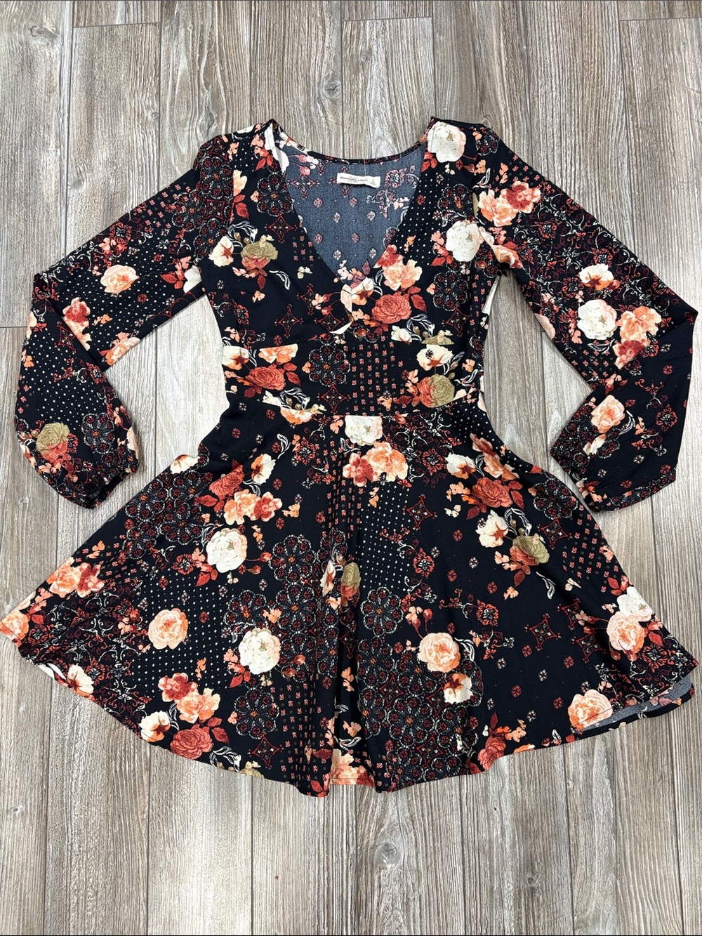Abercrombie & Fitch Black Floral V-Neck Dress